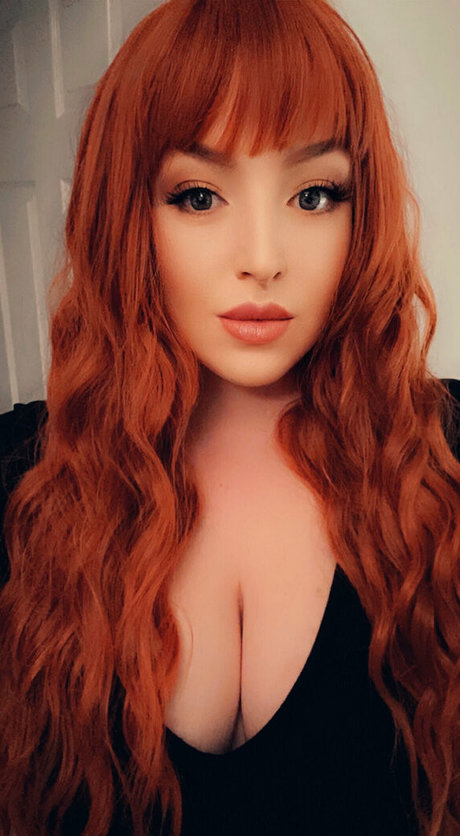 thehoneymalone estrella atractiva fotos