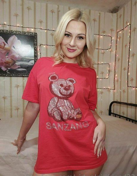 virtualgirlfriend33 bonita modelo galería