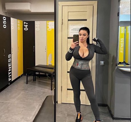 Asa Lochka actriz de desnudos galerías