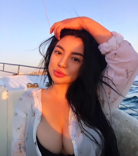 Asa Lochka estrella xxx archivo