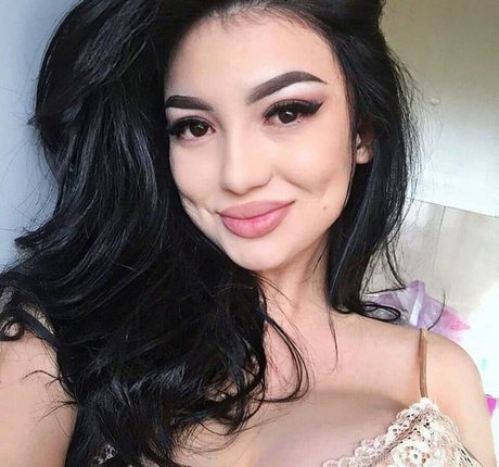 Asa Lochka modelo de alta definición imagen