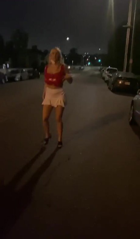 Holly Youpa modelo exclusivo galerías