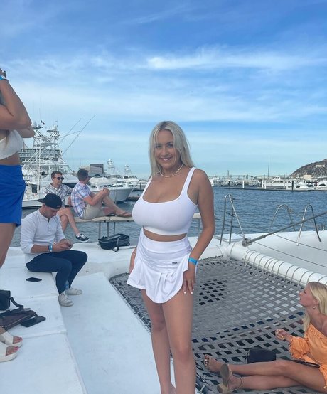 Holly Youpa estrella porno erótica archivo