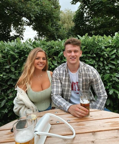 Chloe Ilsley estrella de alta calidad archivo