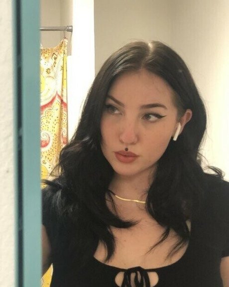 deathbydesign estrella porno atractiva galería