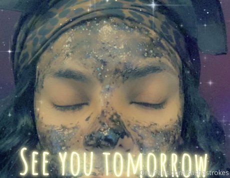 sashastrokes actriz atractiva imagen