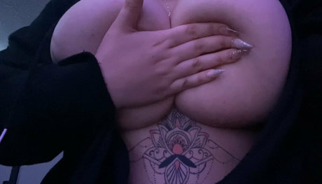 yourfavbustybrat sexo modelo fotos