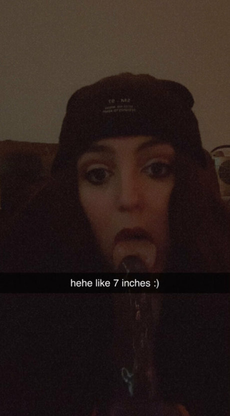 yourfavbustybrat actriz adulta foto