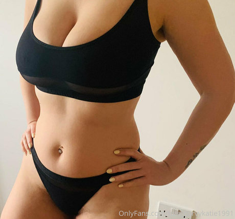 free curvykatie1991 actriz de alta calidad foto