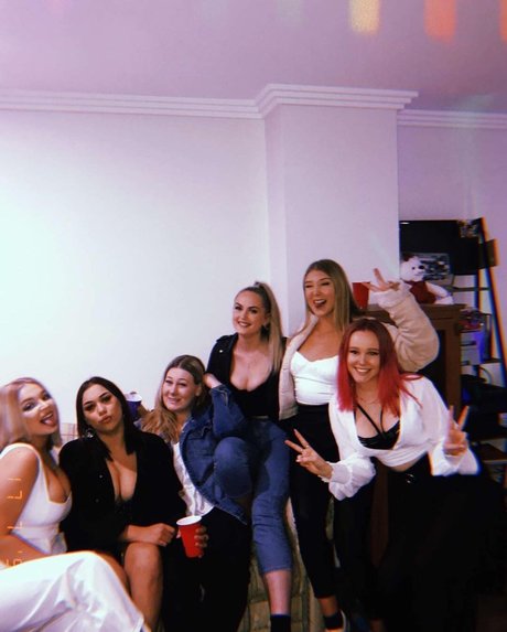 Scoutcohen estrella porno perfecta archivo