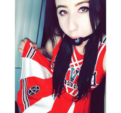 gothickitti desnudos estrella galerías