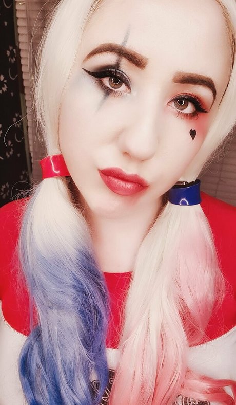 gothickitti hermosa actriz galerías