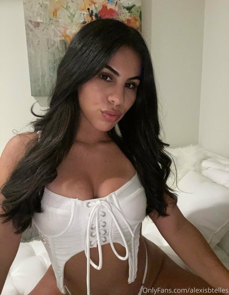 alexistelles bonita modelo archivo