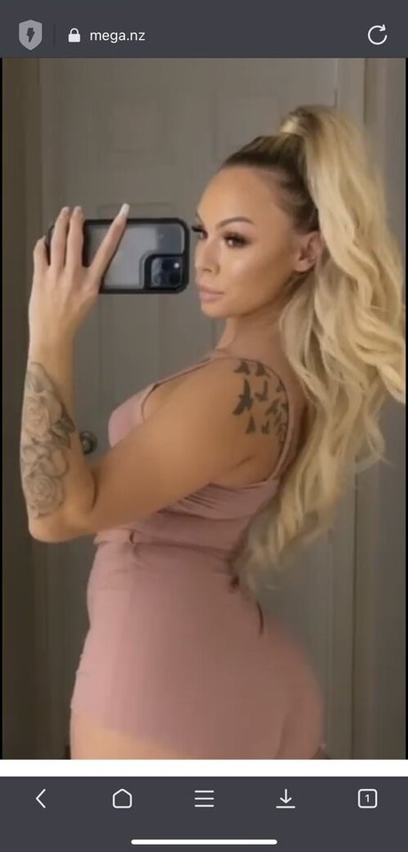 Krissy Mechelle estrella adulta galerías