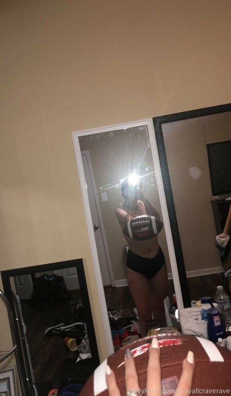 theyallcraverave estrella atractiva fotos