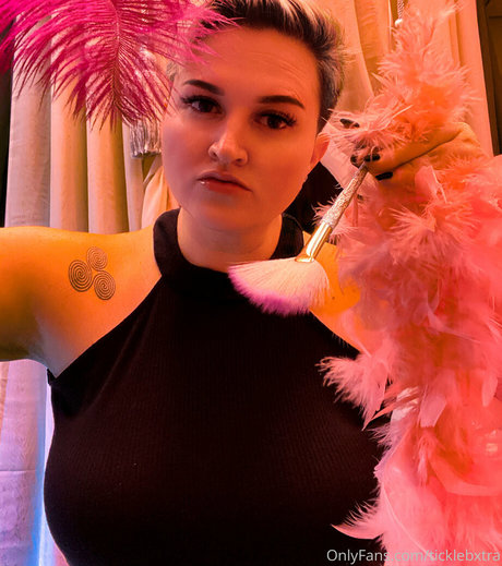 ticklebxtra desnudos estrella porno fotos