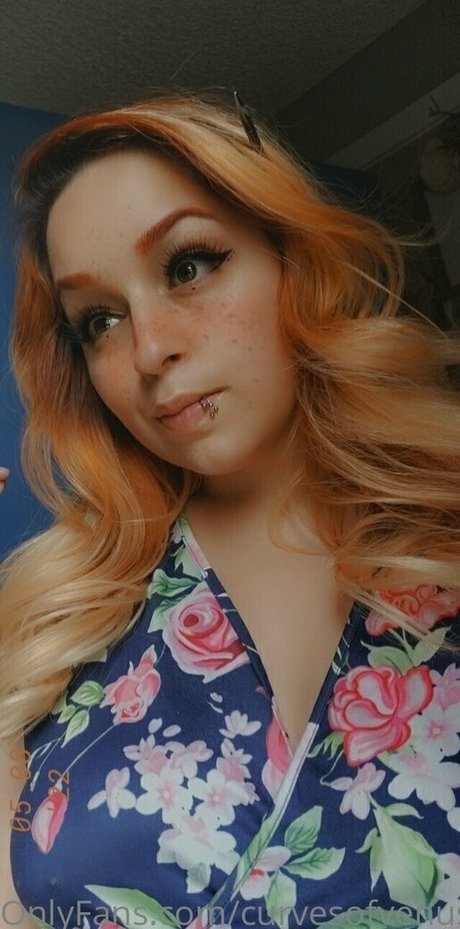 curvesofvenus estrella del sexo imagen