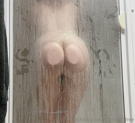 miimilyy free hermosa estrella porno imagen