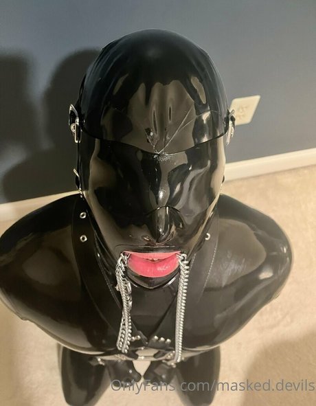 masked devils estrella del arte fotos