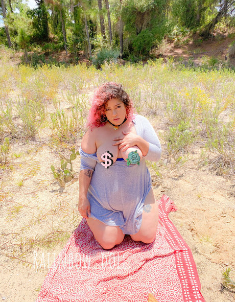 raiindoll hermosa actriz galerías