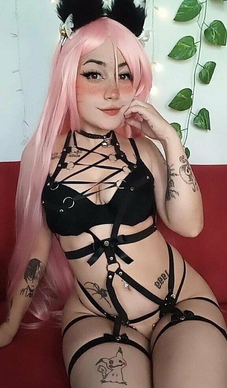 mimitsuchanexclusive actriz desnuda fotos