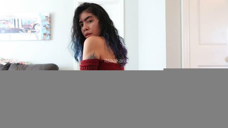 aakari modelo desnuda imagen