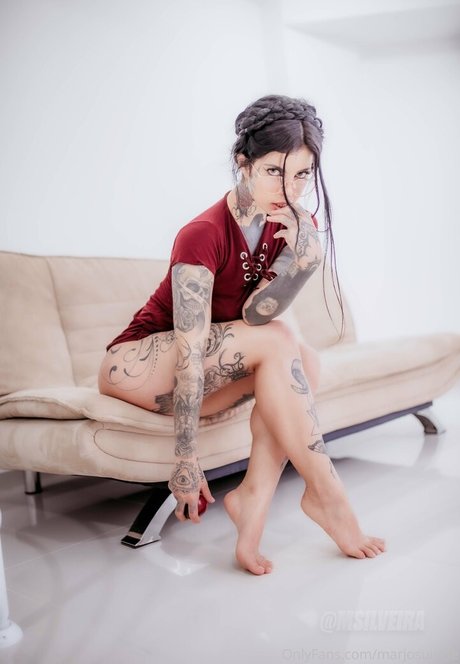 marjosuicide modelo desnuda galerías