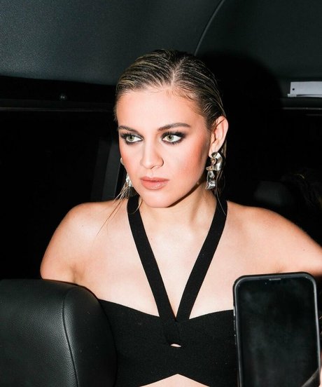 Kelsea Ballerini arte modelo fotos