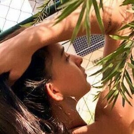 Karen Cristine estrella bonita foto