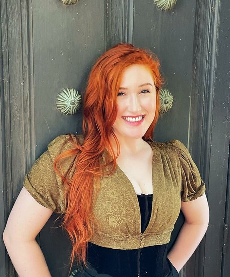 Julia Nilon bonita estrella imagen