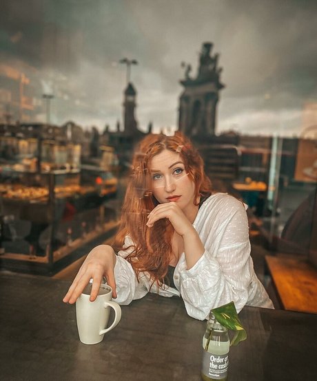 Julia Nilon modelo desnuda recopilación