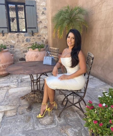 Nikki Waka estrella porno agradable archivo