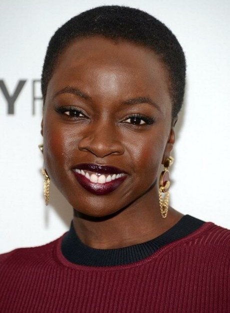 Danai Gurira estrella porno en alta definición galería