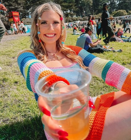 Olivia Haigh modelo xxx imágenes