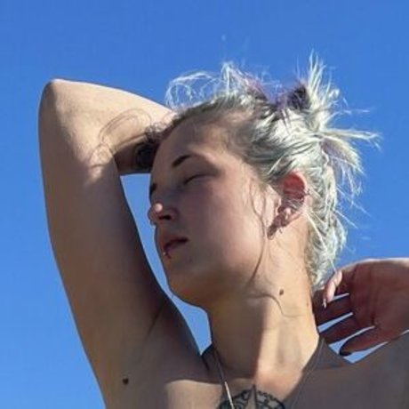 Newbs xo desnudos de estrellas porno imagen