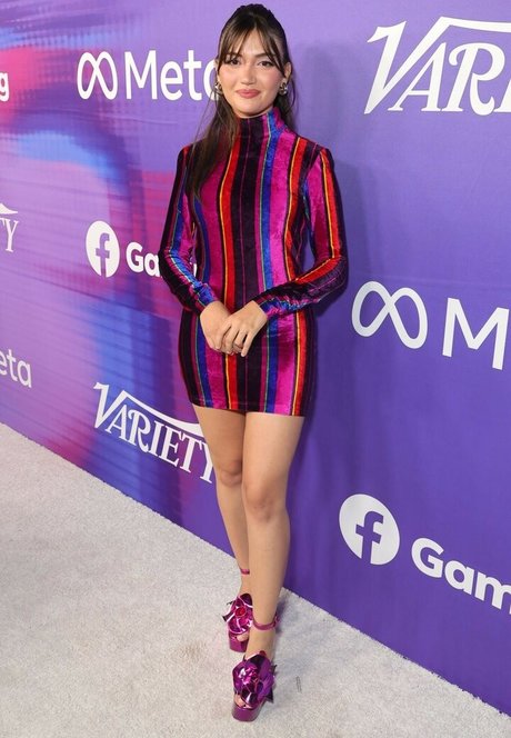 Daniela Nieves modelo de alta calidad imágenes