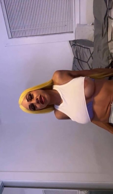 Iamsosunny estrella porno adulto foto
