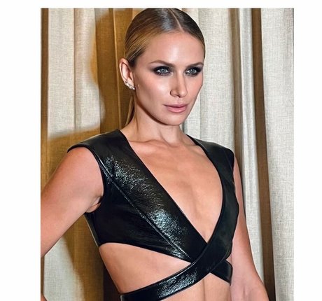 Shantel VanSanten estrella del arte recopilación