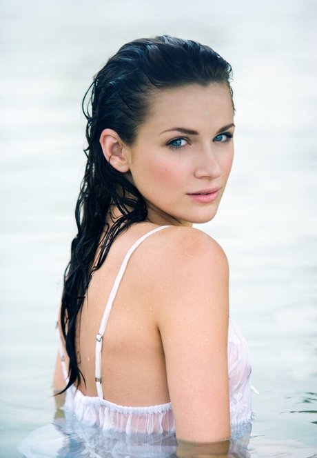 Shantel VanSanten buen modelo galería