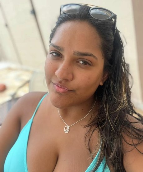 chicas webcam onlyfans arte libre archivo