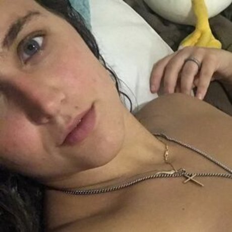 Kendall Tiller modelo hermosa galerías