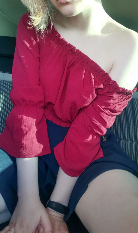 Atamasha modelo de alta definición galerías