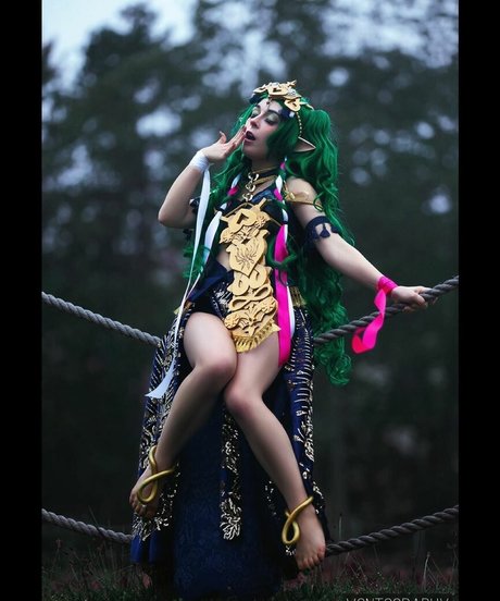 Aara Lee modelo hermosa galerías