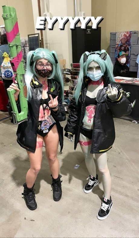 Aara Lee arte modelo foto