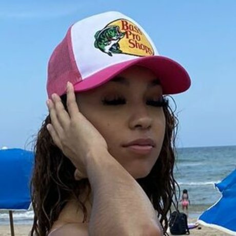 bryonceee estrella desnuda imagen