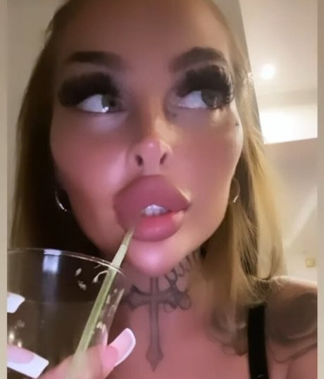 lola official arte estelar imagen