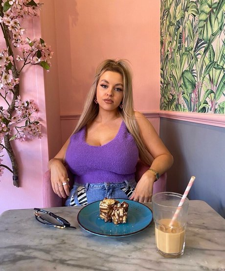 Amber R Brightman estrella sexy galerías