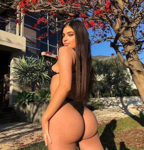 krissybertone bonita estrella porno galería