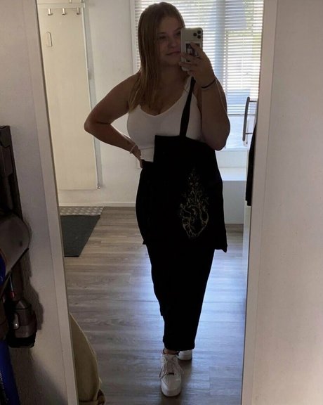 Aline Zwahlen modelo bonita imágenes