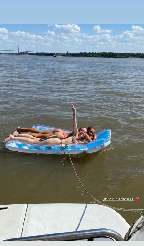 Florencia Lisomini buen modelo galería